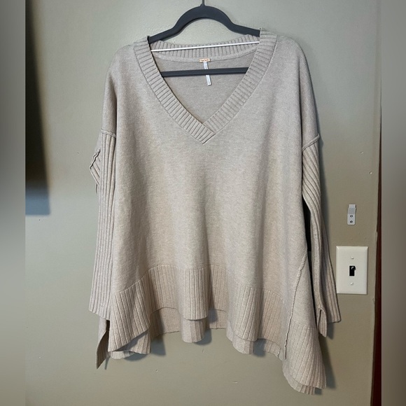Free People Orion A Line Tunic Sweater NWT - Picture 5 of 13
